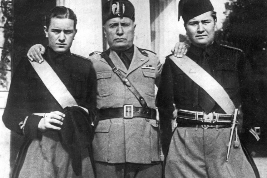 Mussolini a synové (Vittorio a Bruno).