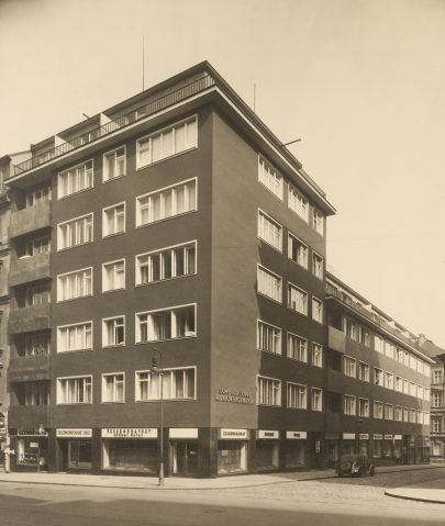 Nájemní domy společnosti Riunione Adriatica di Sicurtà, Praha, Žitná, Příčná, Řeznická, 1934–1935