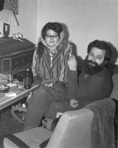 Míla Doleželová a Jiří Mareš ve svém telčském domě, polovina 70. let. Foto: Jiří Šimáček
 (Obr. 17)