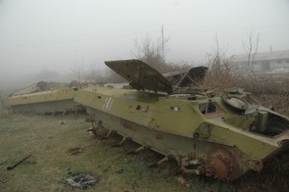 Zbytky ázerbájdžánských tanků v Náhorním Karabachu. Foto: Nicholas Babaian, Wikimedia Commons