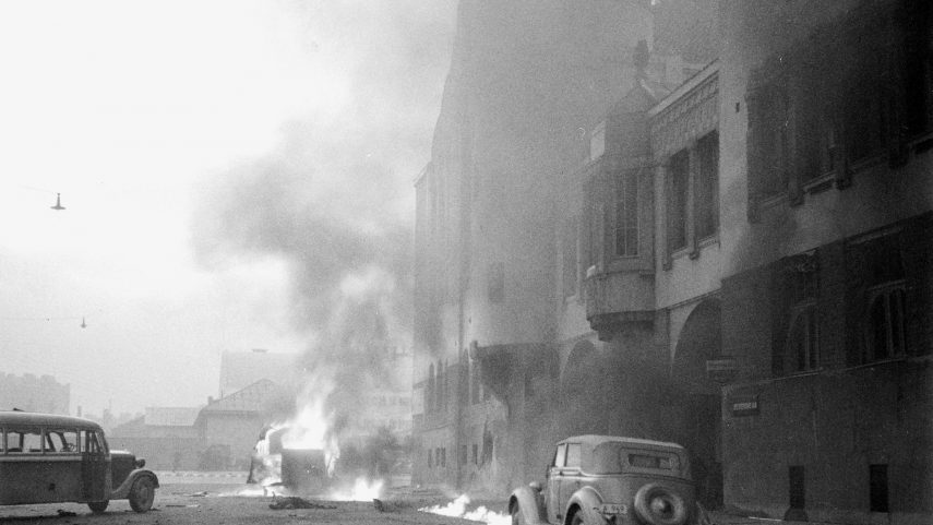 Následky bombardování v Helsinkách během zimní války, listopad 1939. Foto: Wikimedia Commons