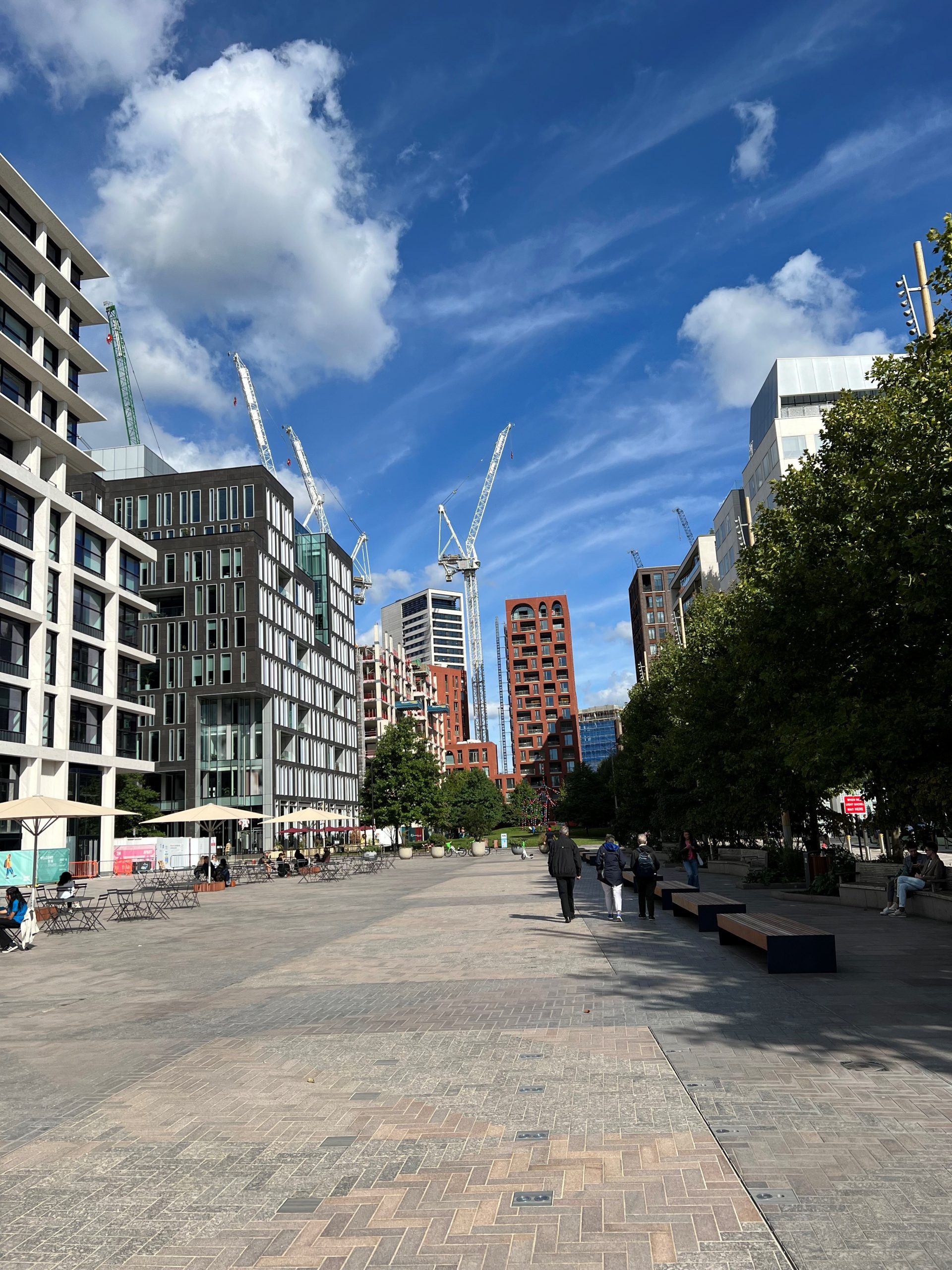 Nová londýnská čtvrť King’s Cross (vpravo). Foto: Petr Pelčák