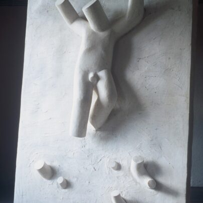 Potopa, 1993, sádra, 200 × 140 × 40 cm, Galerie Závodný, Mikulov (obr. 12)